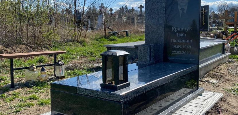 Сезонність та терміни виконання замовлень на пам’ятники від Star Granit у Львові