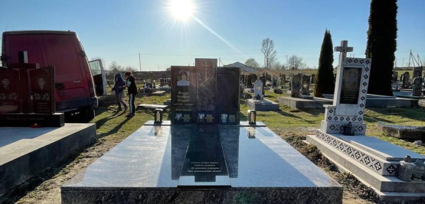 Які кольорові гранітні пам’ятники зараз у тренді у Львові?