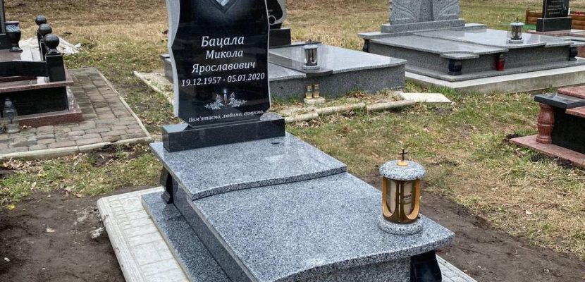 Як організована доставка та встановлення пам’ятників по районах Львівщини?