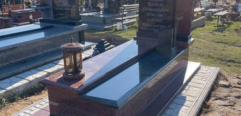 Які вимоги до пам’ятників на Янівському кладовищі у Львові?