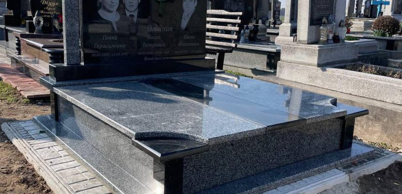 Види пам’ятників з граніту за формою: повний огляд для жителів Львівської області