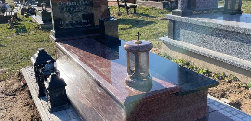 Пам’ятники з гравіюванням портрета: технології та особливості