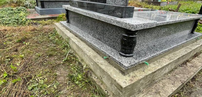 Як встановлюється пам’ятник Львів?