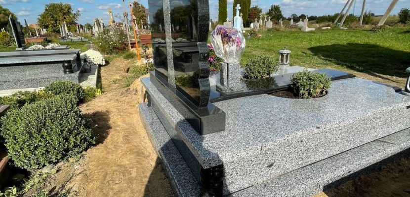 Який термін виготовлення та встановлення пам’ятника у Львові?