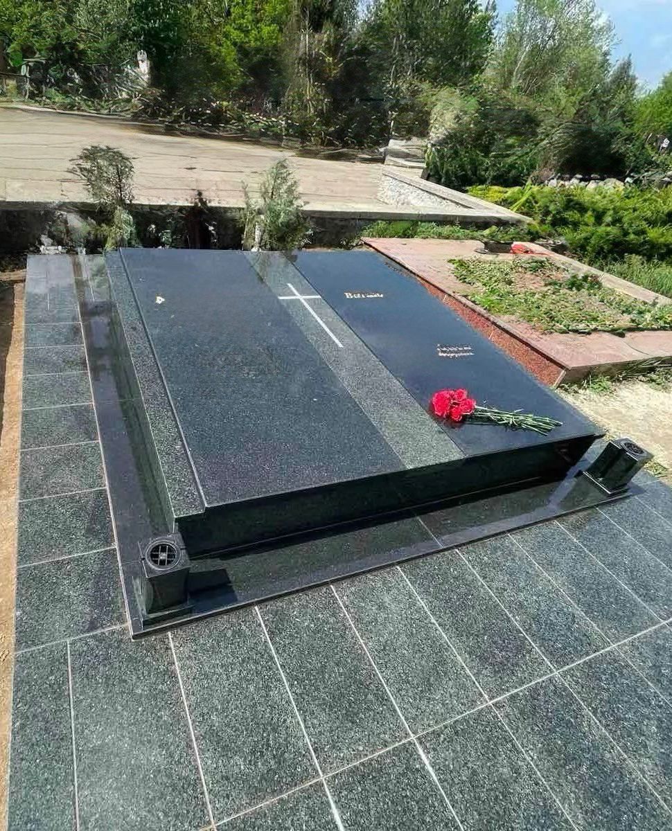Подвійний європейський пам'ятник №20