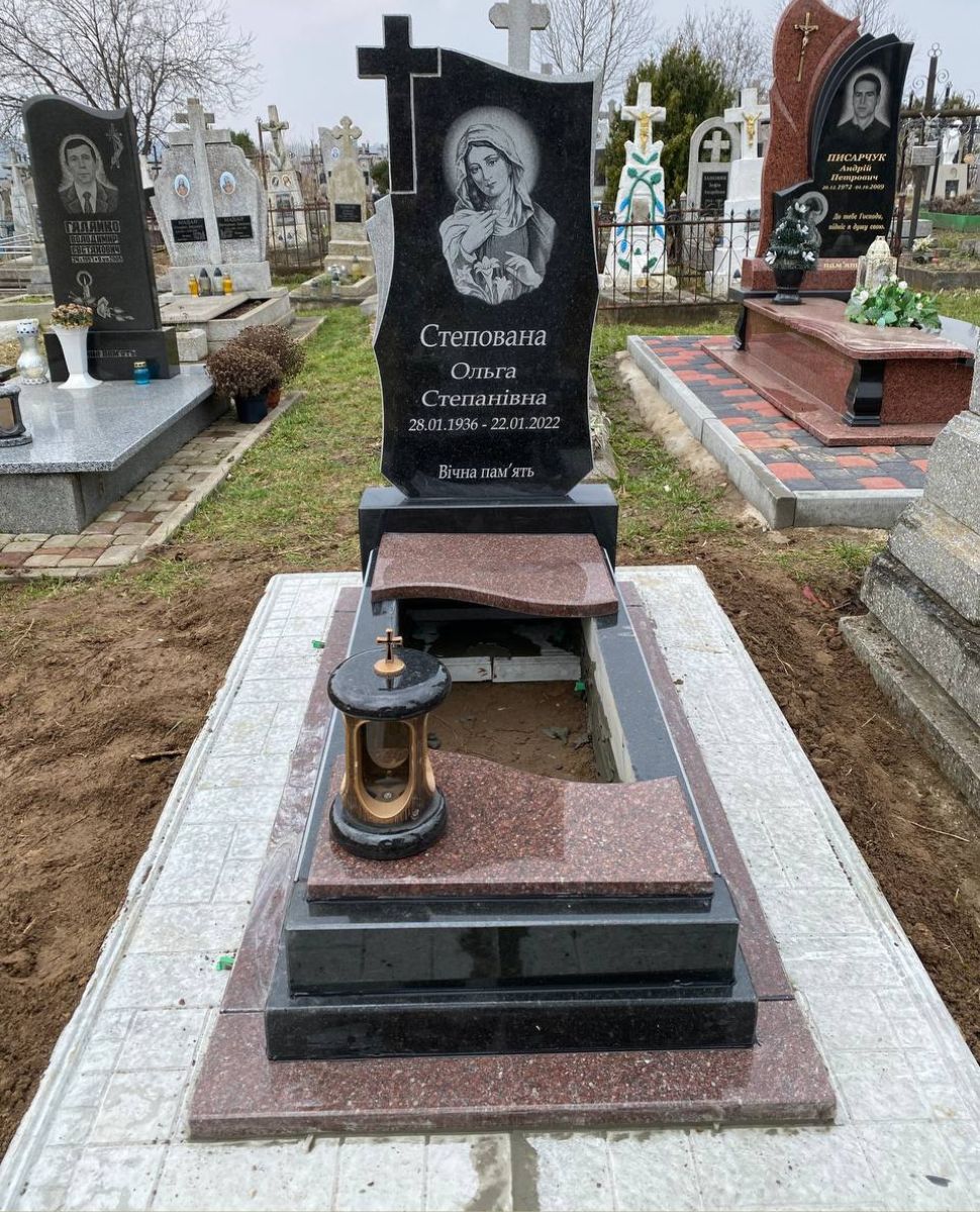 Одинарний пам'ятник №23
